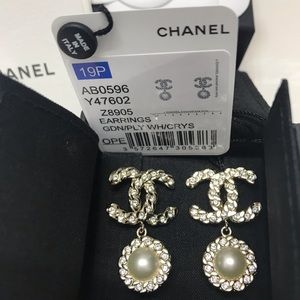 CHANEL Authentic New XL Pearl/Gold Earrings